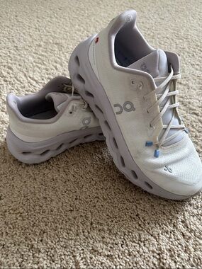 On Running Women's Athletic Sneakers in White and Light lavender